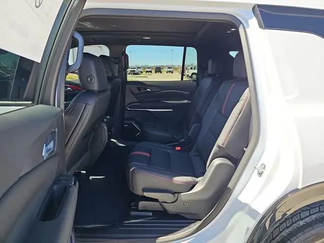 2026 Chevrolet Traverse FWD RS