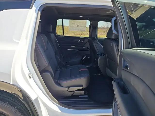 2026 Chevrolet Traverse FWD RS