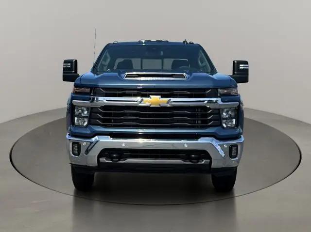 2026 Chevrolet Silverado 3500HD Crew Cab, Long Bed, LT Dual Rear Wheel, RWD