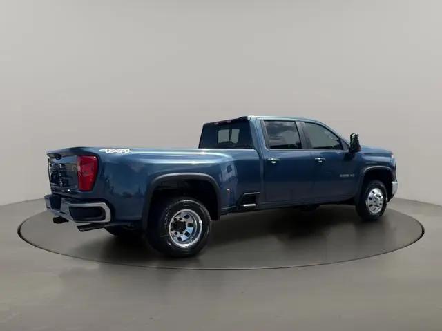 2026 Chevrolet Silverado 3500HD Crew Cab, Long Bed, LT Dual Rear Wheel, RWD