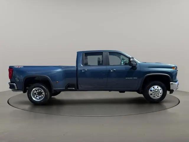 2026 Chevrolet Silverado 3500HD Crew Cab, Long Bed, LT Dual Rear Wheel, RWD