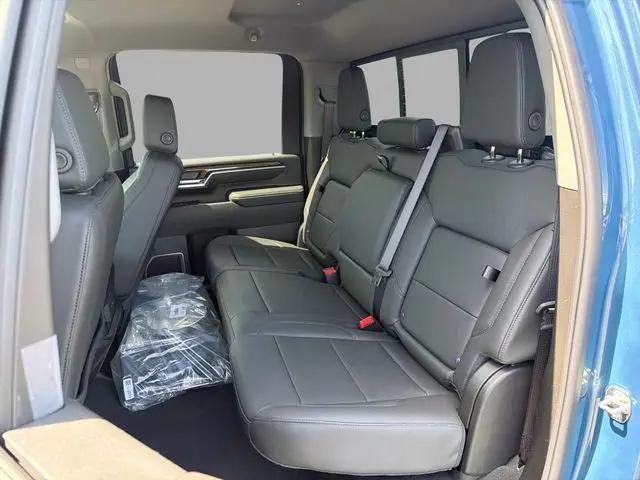 2026 Chevrolet Silverado 3500HD Crew Cab, Long Bed, LT Dual Rear Wheel, RWD