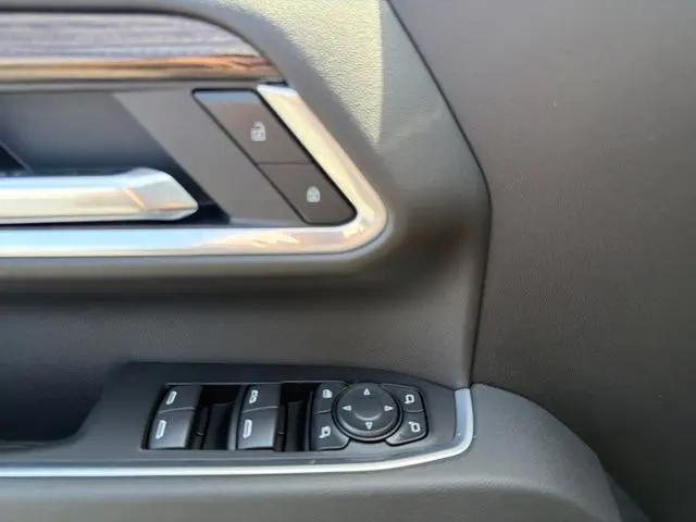 2026 Chevrolet Silverado 3500HD Crew Cab, Long Bed, LT Dual Rear Wheel, RWD