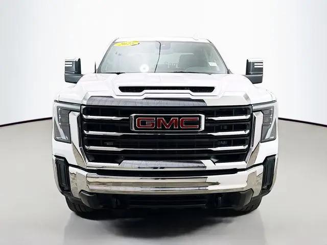 2025 GMC Sierra 2500HD 4WD Crew Cab Standard Bed SLT