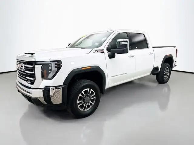 2025 GMC Sierra 2500HD 4WD Crew Cab Standard Bed SLT