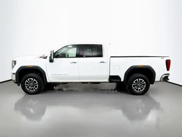 2025 GMC Sierra 2500HD 4WD Crew Cab Standard Bed SLT