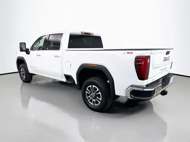 2025 GMC Sierra 2500HD 4WD Crew Cab Standard Bed SLT