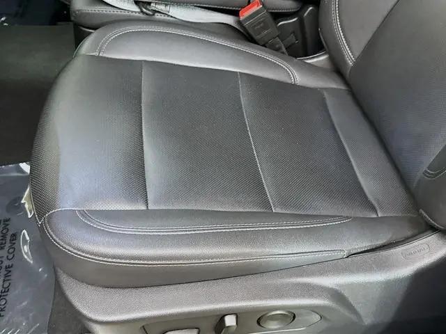 2025 GMC Sierra 2500HD 4WD Crew Cab Standard Bed SLT
