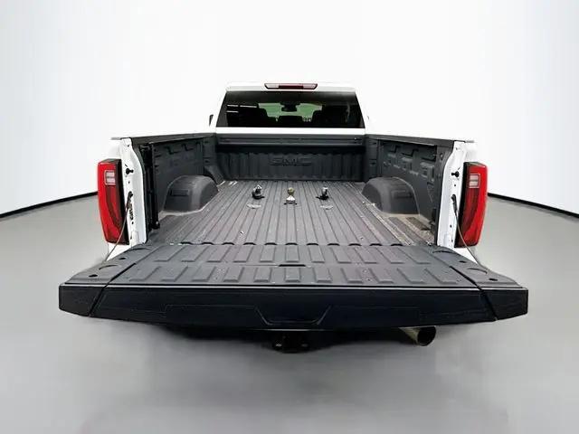2025 GMC Sierra 2500HD 4WD Crew Cab Standard Bed SLT