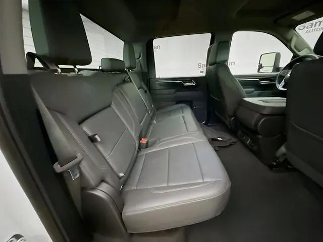 2025 GMC Sierra 2500HD 4WD Crew Cab Standard Bed SLT