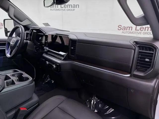 2025 GMC Sierra 2500HD 4WD Crew Cab Standard Bed SLT