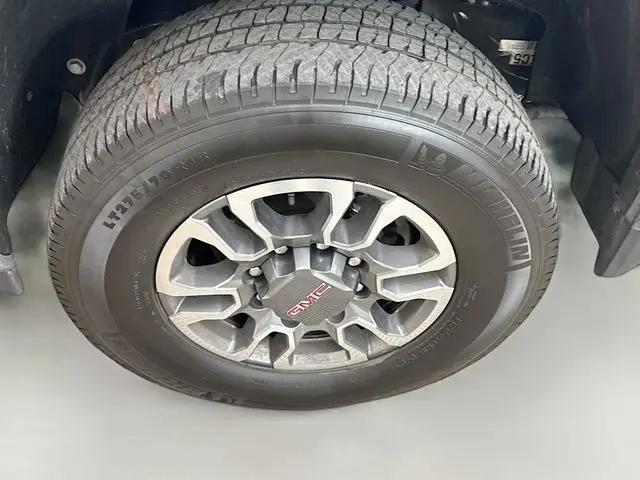 2025 GMC Sierra 2500HD 4WD Crew Cab Standard Bed SLT