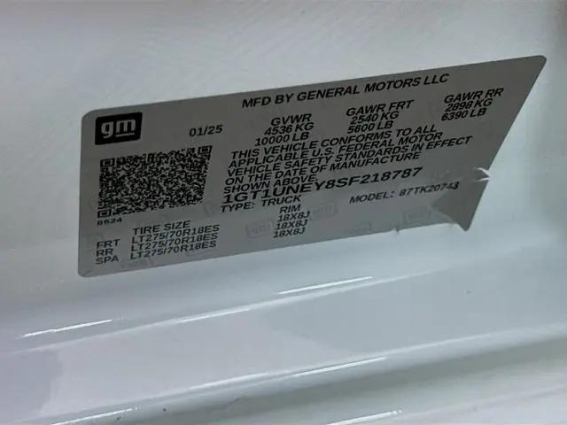 2025 GMC Sierra 2500HD 4WD Crew Cab Standard Bed SLT