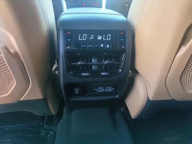 2023 Jeep Grand Cherokee L Summit 4x4