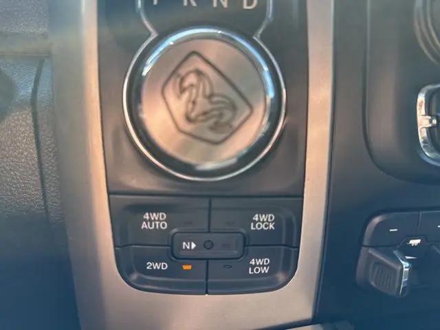 2017 Ram 1500 Lone Star Silver Crew Cab 4x4 5'7" Box