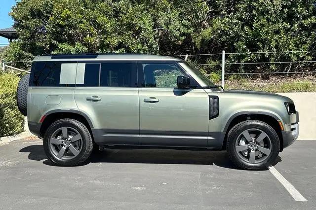 2025 Land Rover Defender 110 P400 S