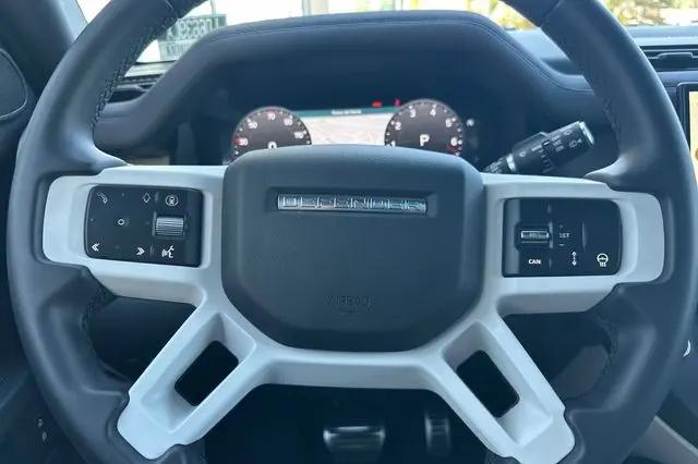 2025 Land Rover Defender 110 P400 S