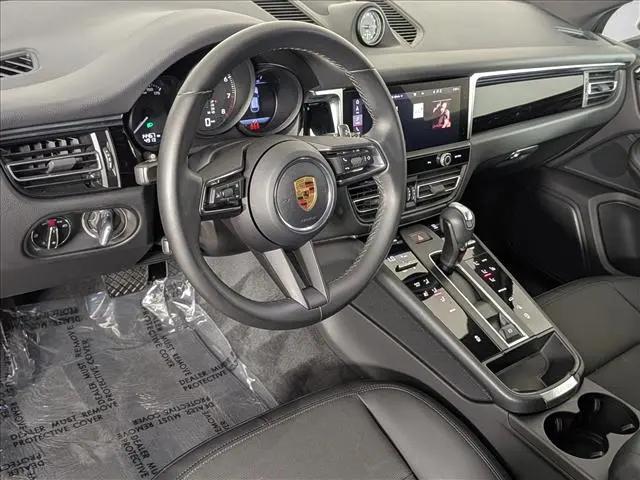 2023 Porsche Macan Macan
