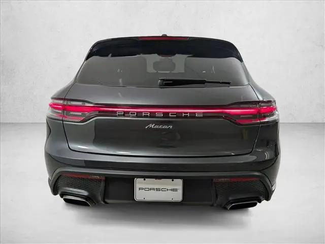 2023 Porsche Macan Macan