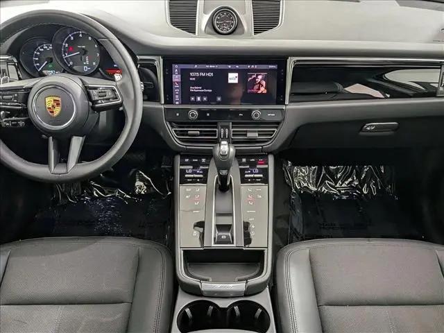 2023 Porsche Macan Macan