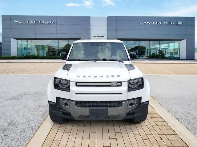 2023 Land Rover Defender 130 X-Dynamic SE