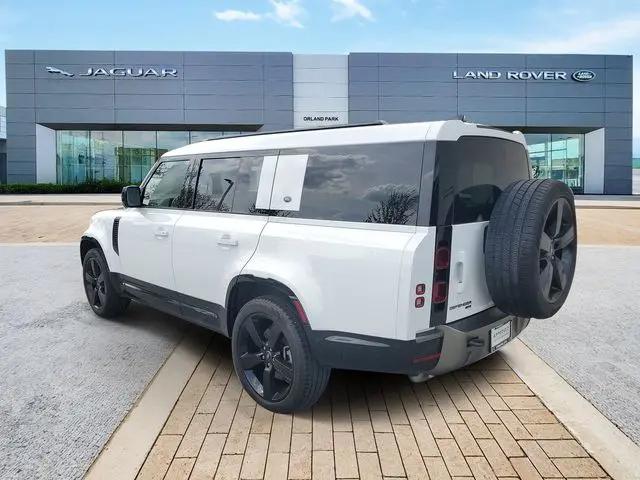 2023 Land Rover Defender 130 X-Dynamic SE