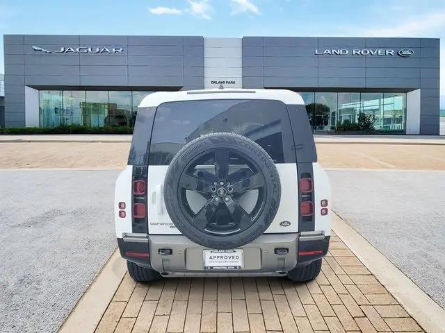 2023 Land Rover Defender 130 X-Dynamic SE