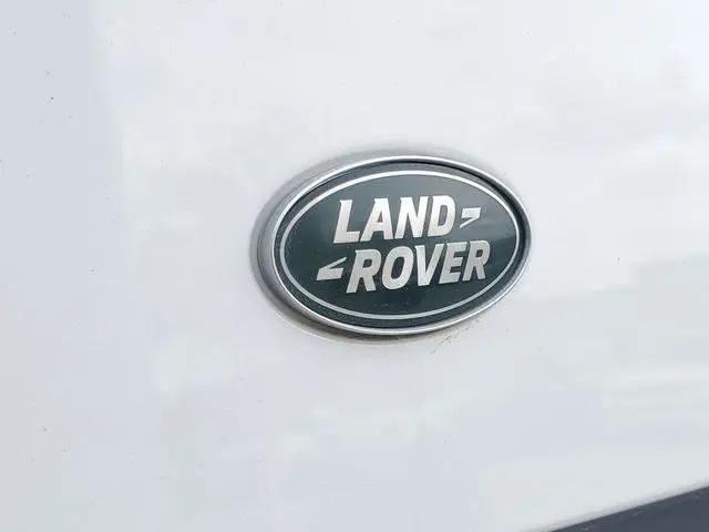 2023 Land Rover Defender 130 X-Dynamic SE