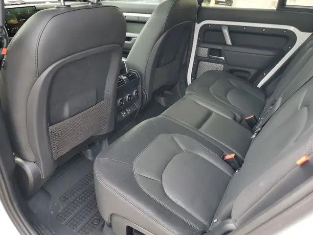 2023 Land Rover Defender 130 X-Dynamic SE