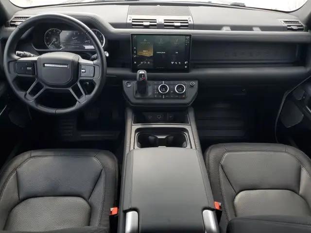 2023 Land Rover Defender 130 X-Dynamic SE