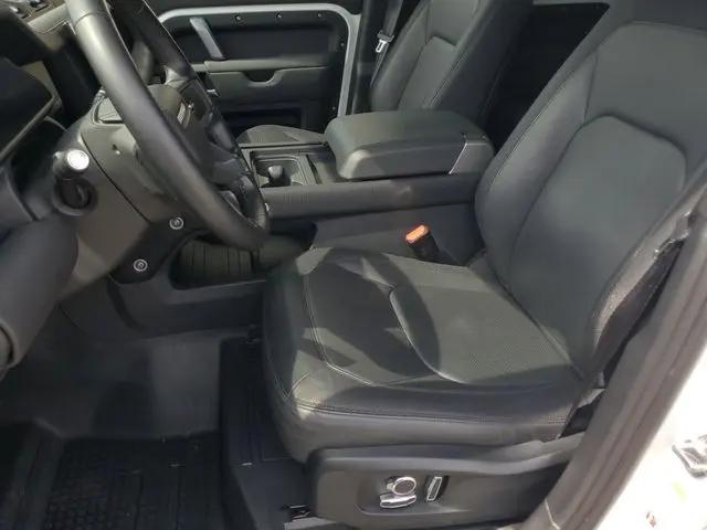 2023 Land Rover Defender 130 X-Dynamic SE