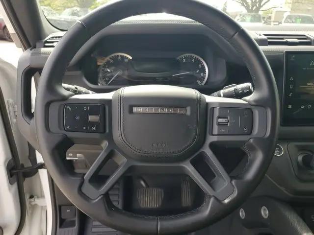 2023 Land Rover Defender 130 X-Dynamic SE