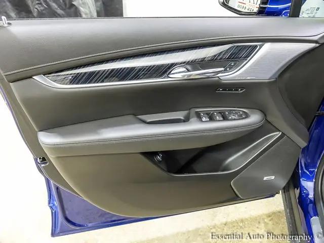 2025 Cadillac XT6 AWD Premium Luxury