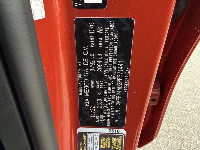 2023 Kia Forte LXS - Photo 29