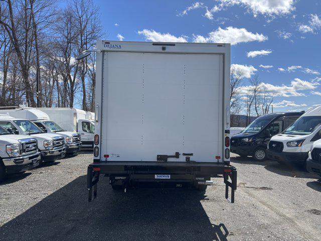 2026 Ford E-350 Cutaway E-350 DRW 158" WB