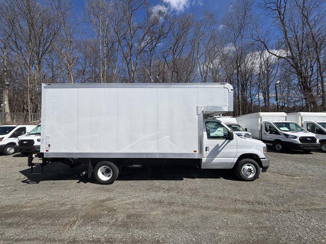2026 Ford E-350 Cutaway E-350 DRW 158" WB