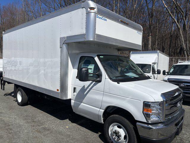 2026 Ford E-350 Cutaway E-350 DRW 158" WB