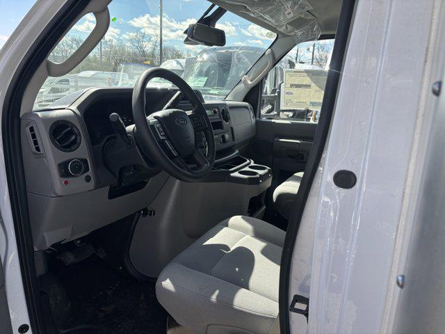 2026 Ford E-350 Cutaway E-350 DRW 158" WB