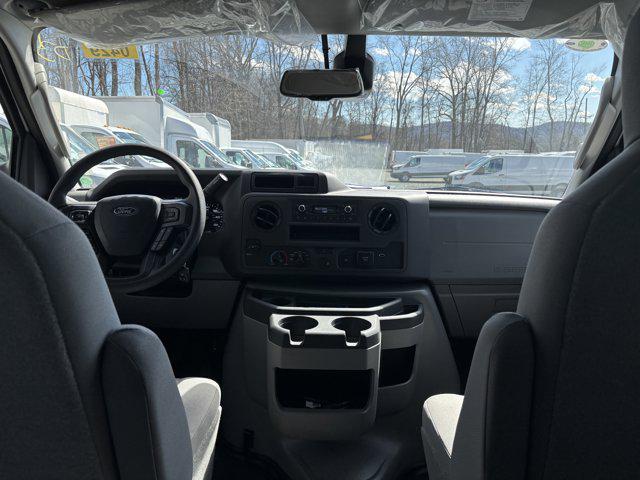 2026 Ford E-350 Cutaway E-350 DRW 158" WB