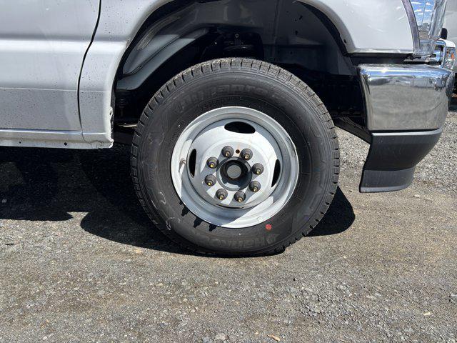 2026 Ford E-350 Cutaway E-350 DRW 158" WB