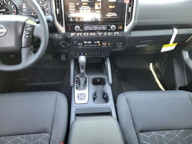 2026 Nissan Frontier Crew Cab SV 4x4