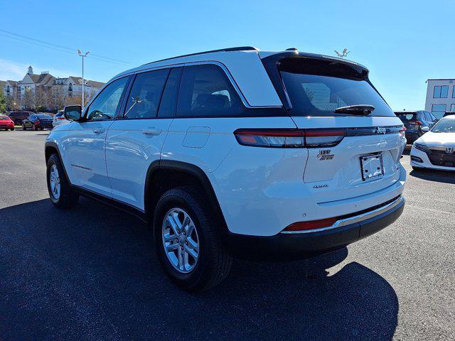 2022 Jeep Grand Cherokee Laredo 4x4