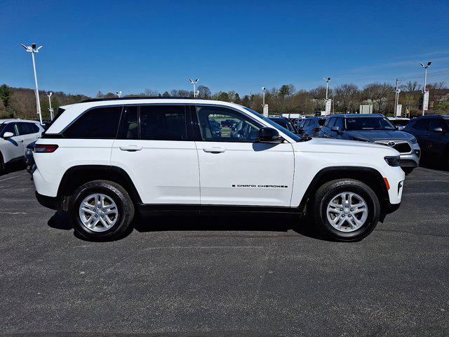 2022 Jeep Grand Cherokee Laredo 4x4