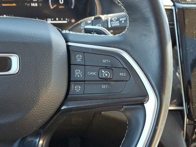 2022 Jeep Grand Cherokee Laredo 4x4