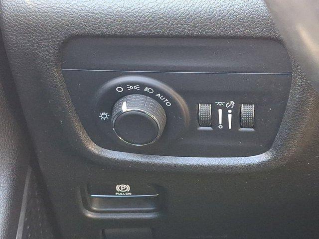 2022 Jeep Grand Cherokee Laredo 4x4