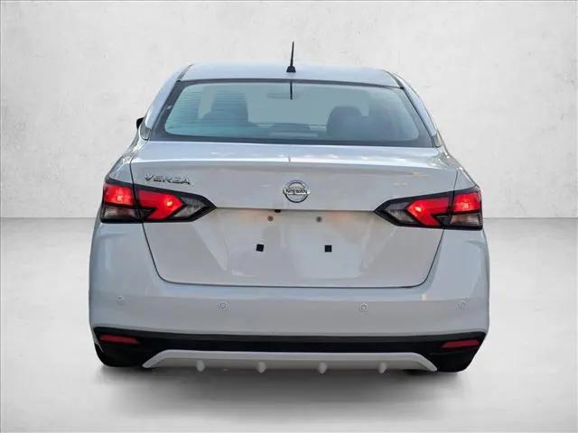 2021 Nissan Versa S Xtronic CVT