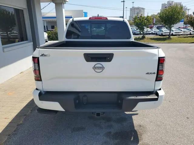 2026 Nissan Frontier Crew Cab SV 4x4