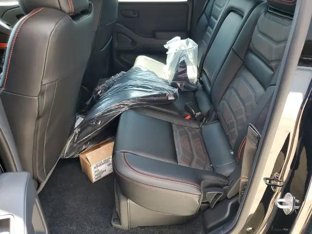 2026 Nissan Frontier Crew Cab PRO-4X 4x4