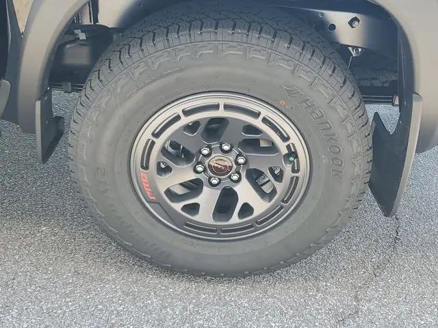 2026 Nissan Frontier Crew Cab PRO-4X 4x4