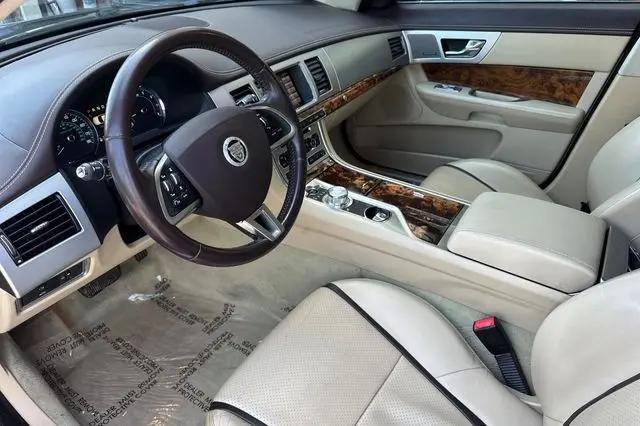 2013 Jaguar XF I4 T